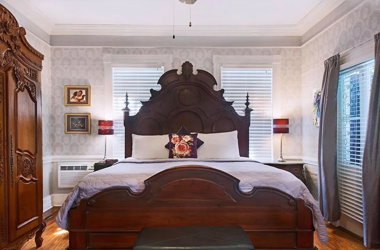 Coco Plum Inn Key West